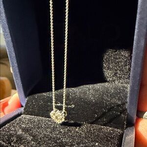 Elegant White Gold Necklace with Heart Pendant